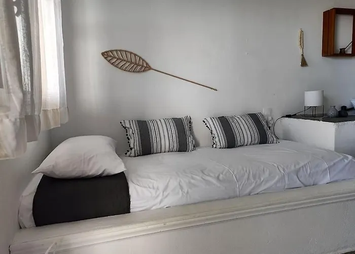 Liotrivi Blue 1 Kythnos