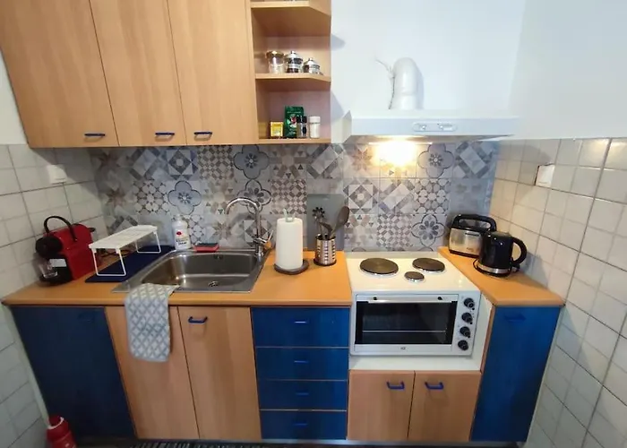 Liotrivi Blue 1 * كيثنوس