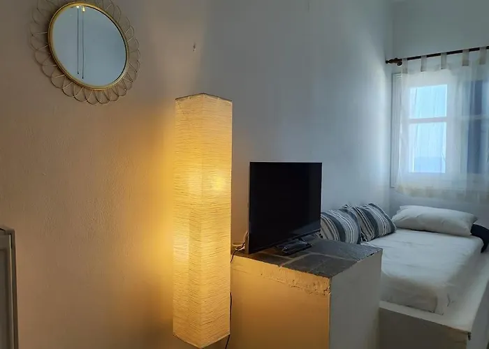 Liotrivi Blue 1 بيت للعطل *